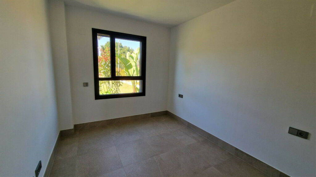 Ground Floor Apartment Casares Playa Málaga - image 12
