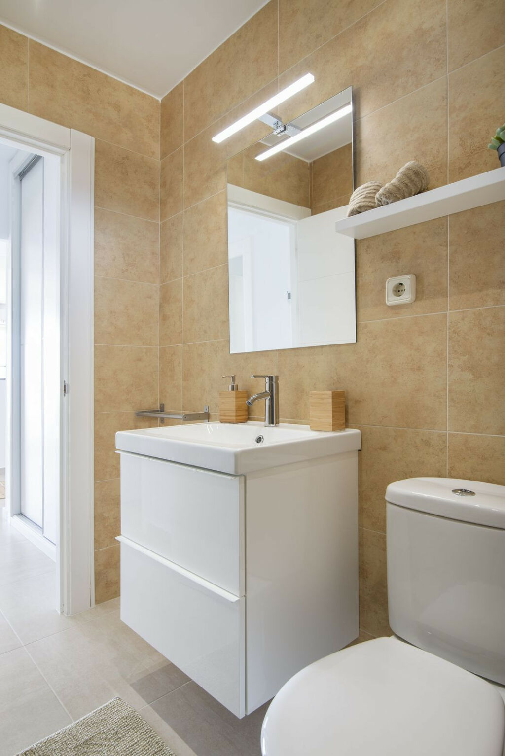 Top Floor Apartment Fuengirola Málaga - image 12