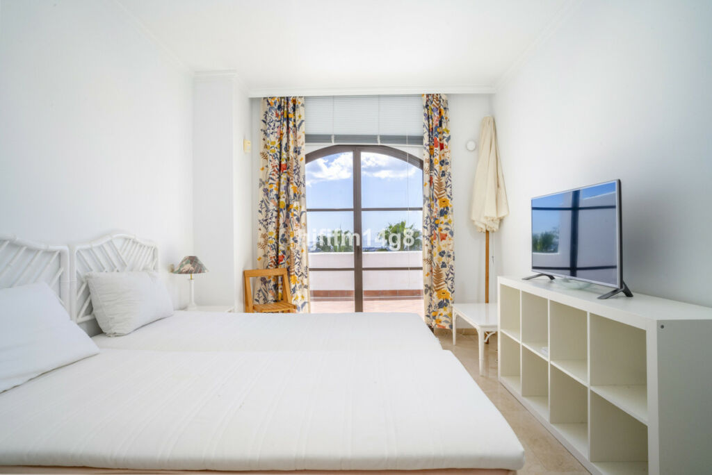 Penthouse Los Arqueros Málaga - image 12