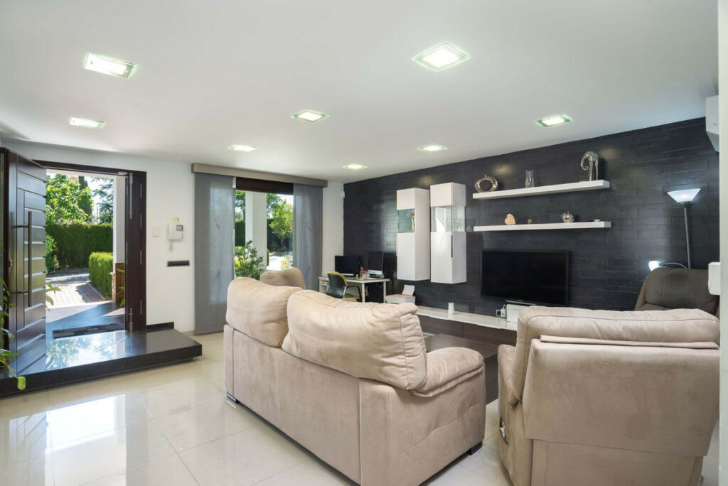 Detached Villa Antequera Málaga - image 12