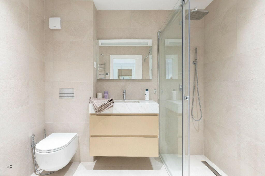 Middle Floor Apartment Estepona Málaga - image 12