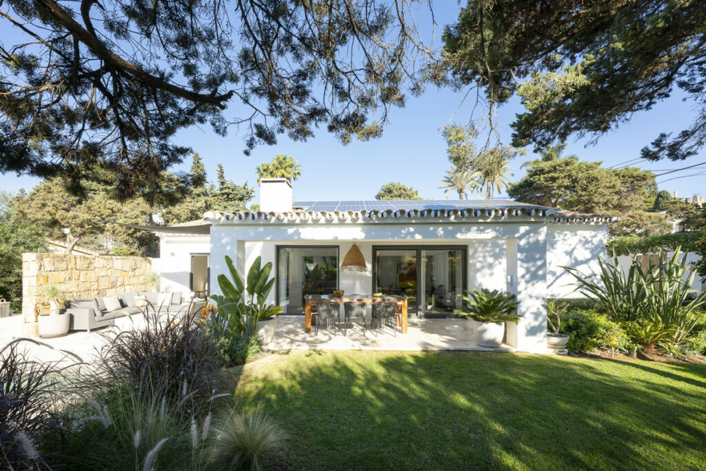 Detached Villa Marbesa Málaga - image 13