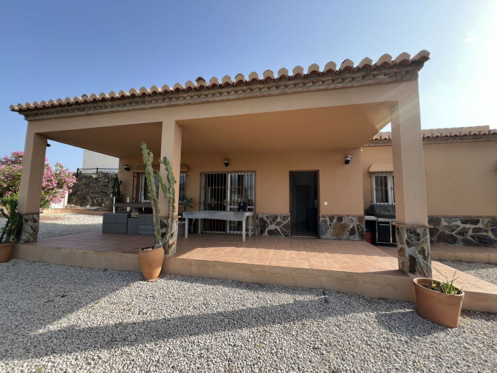 Detached Villa Canillas de Aceituno Málaga - image 13