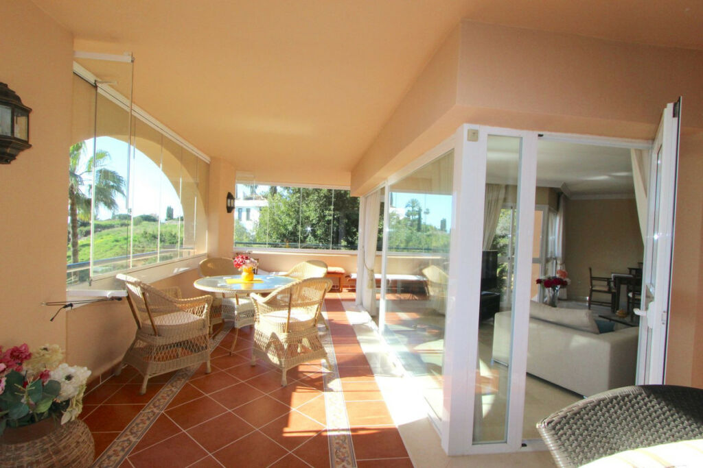 Middle Floor Apartment Elviria Málaga - image 12