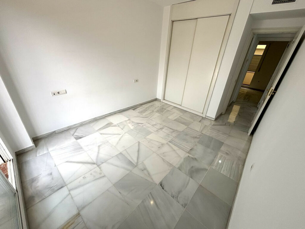 Ground Floor Apartment Puerto Banús Málaga - image 13