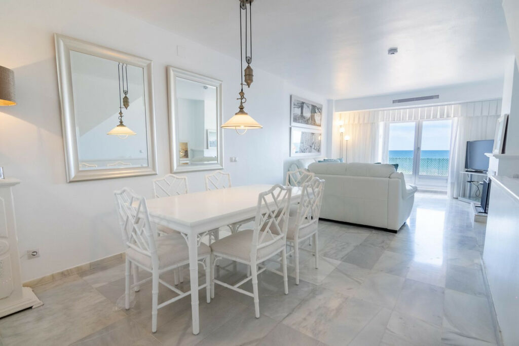 Townhouse Estepona Málaga - image 14