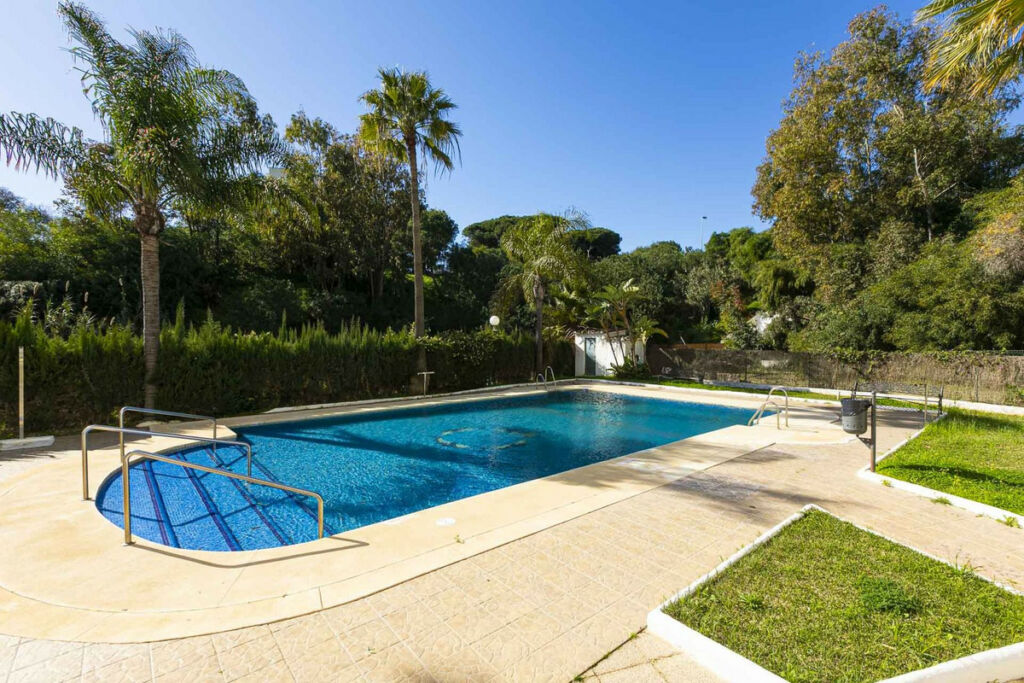 Ground Floor Apartment Calahonda Málaga - image 13