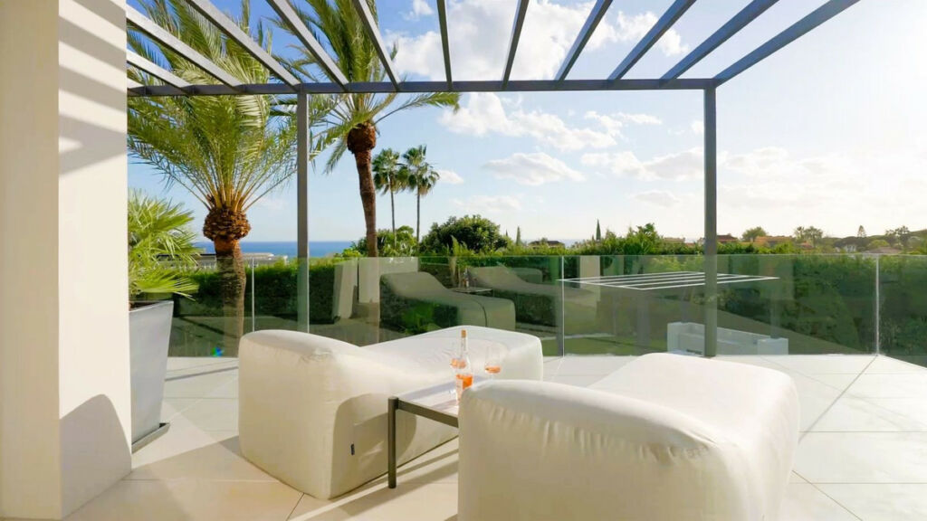 Detached Villa The Golden Mile Málaga - image 13