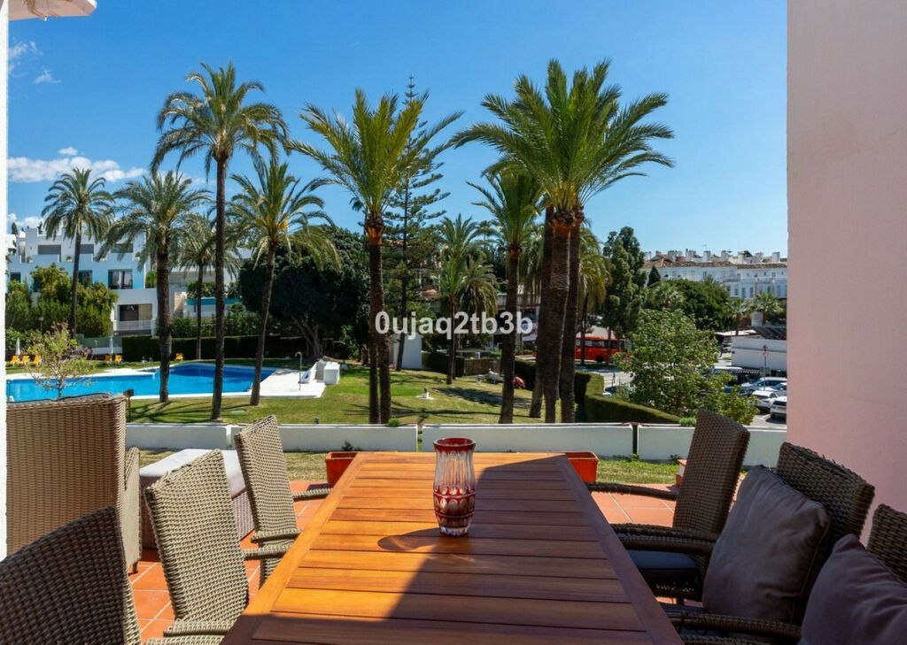 Duplex Nueva Andalucía Málaga - image 13