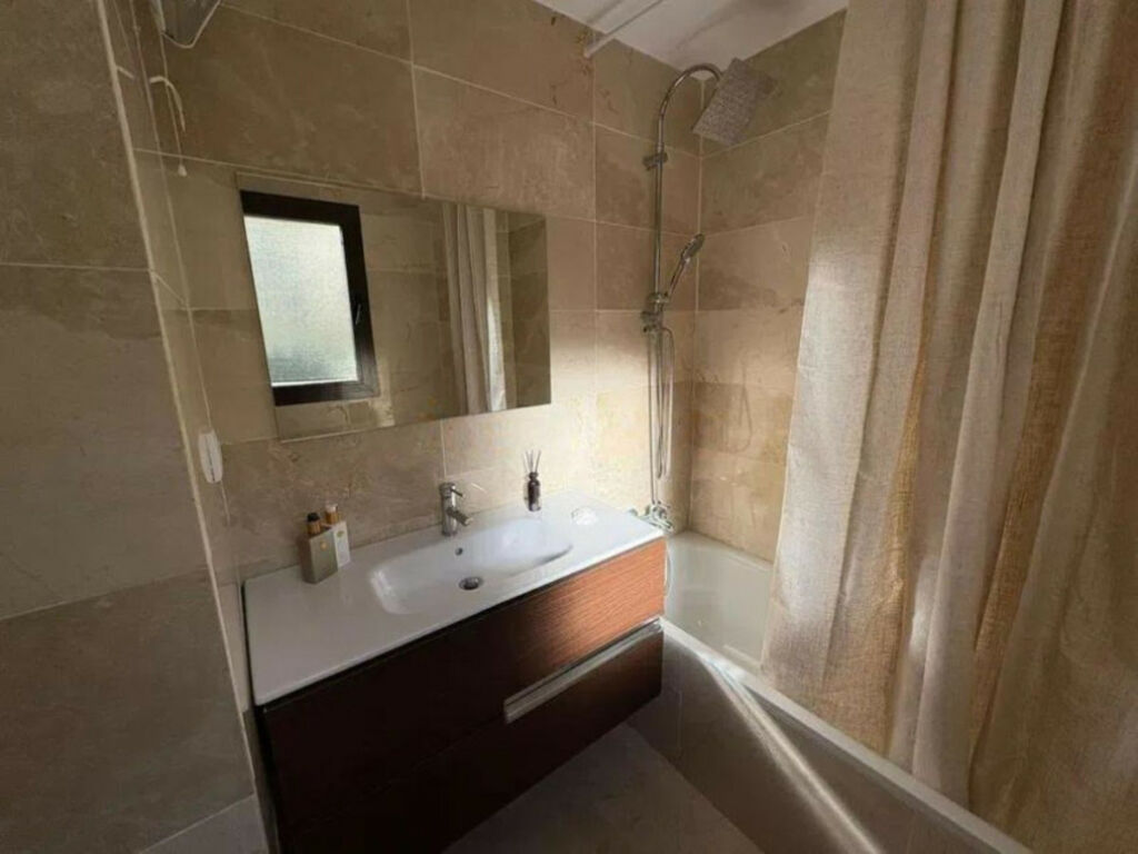 Townhouse Casares Playa Málaga - image 13