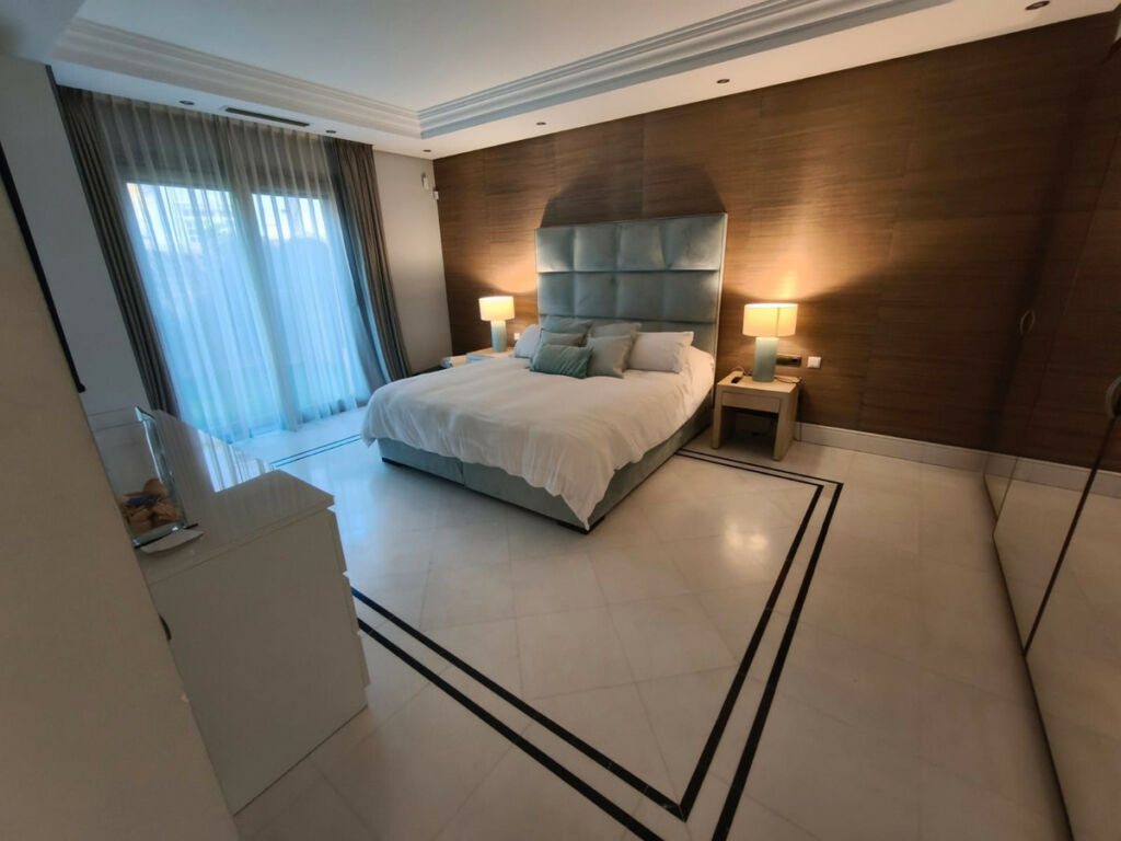 Ground Floor Apartment Puerto Banús Málaga - image 13