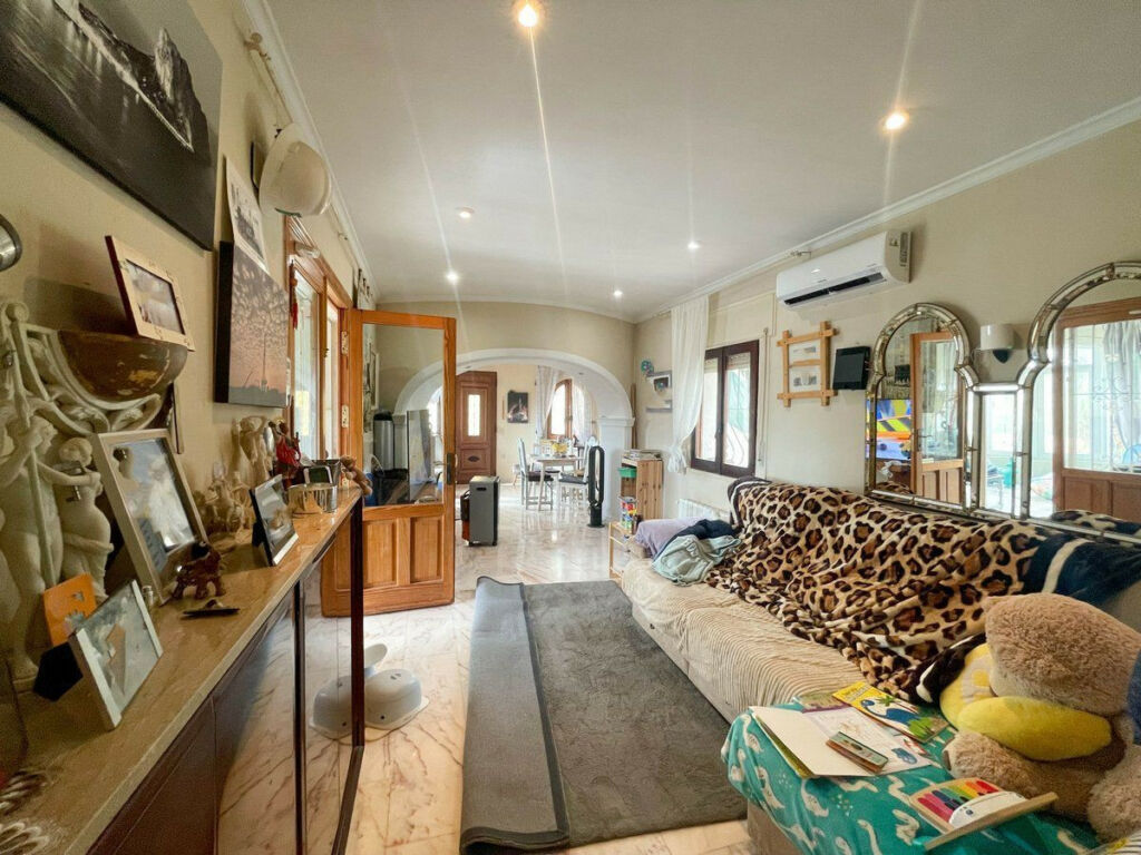 Detached Villa Montemar Alicante - image 13