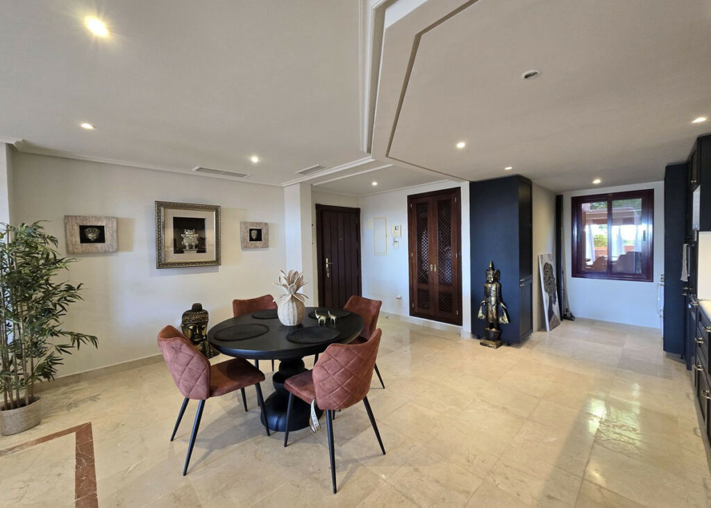 Ground Floor Apartment La Mairena Málaga - image 14