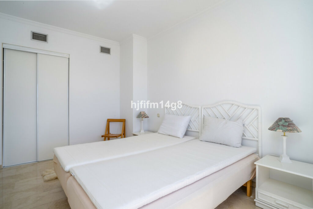 Penthouse Los Arqueros Málaga - image 13