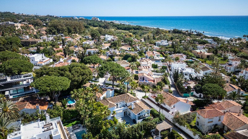 Detached Villa Marbesa Málaga - image 13