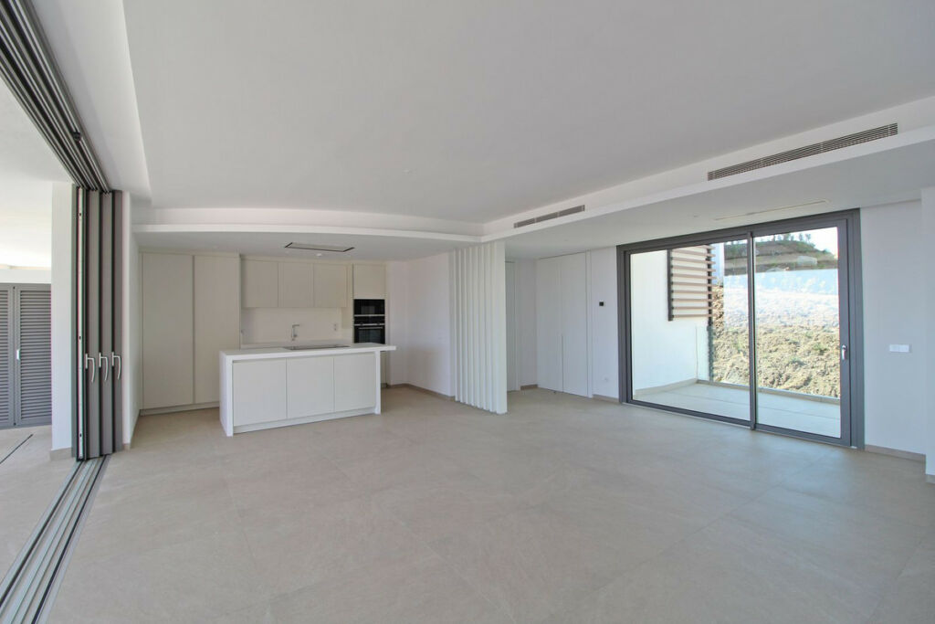 Middle Floor Apartment La Quinta Málaga - image 13