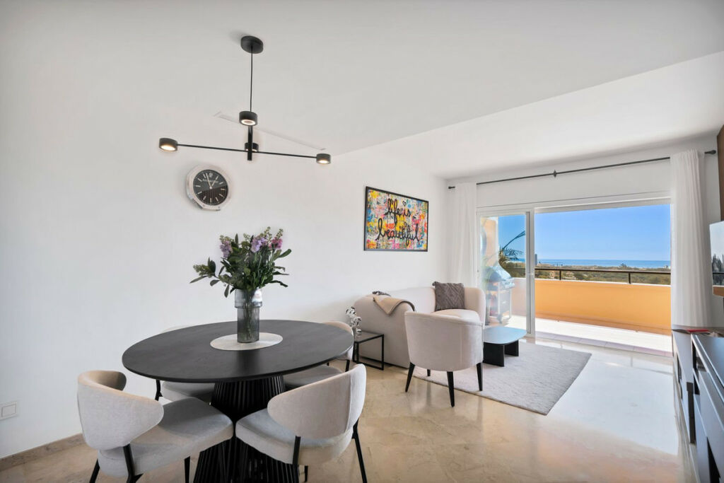 Middle Floor Apartment Elviria Málaga - image 13