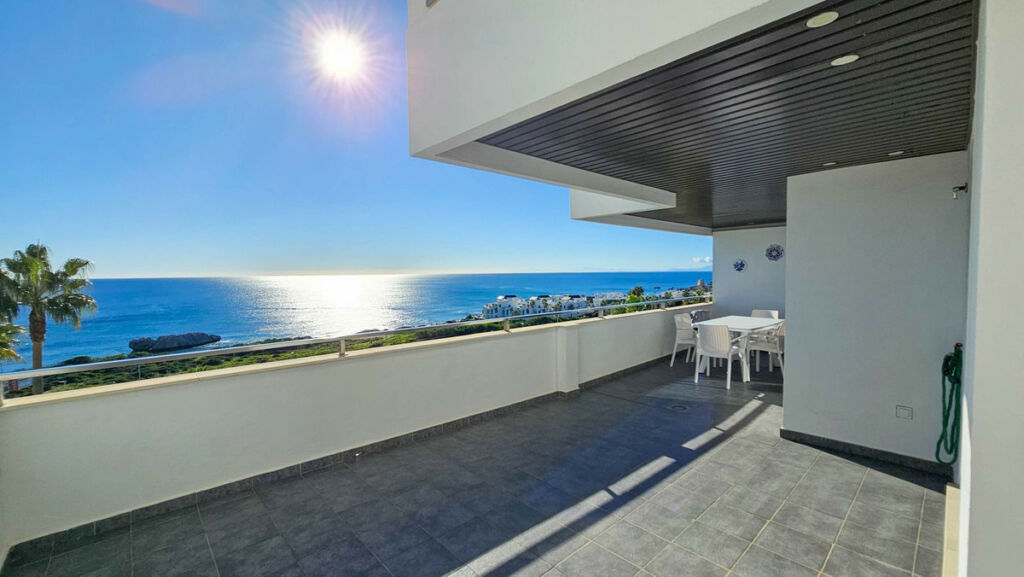 Middle Floor Apartment Casares Playa Málaga - image 13