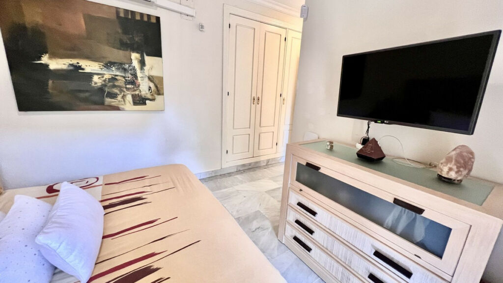 Duplex Nueva Andalucía Málaga - image 14