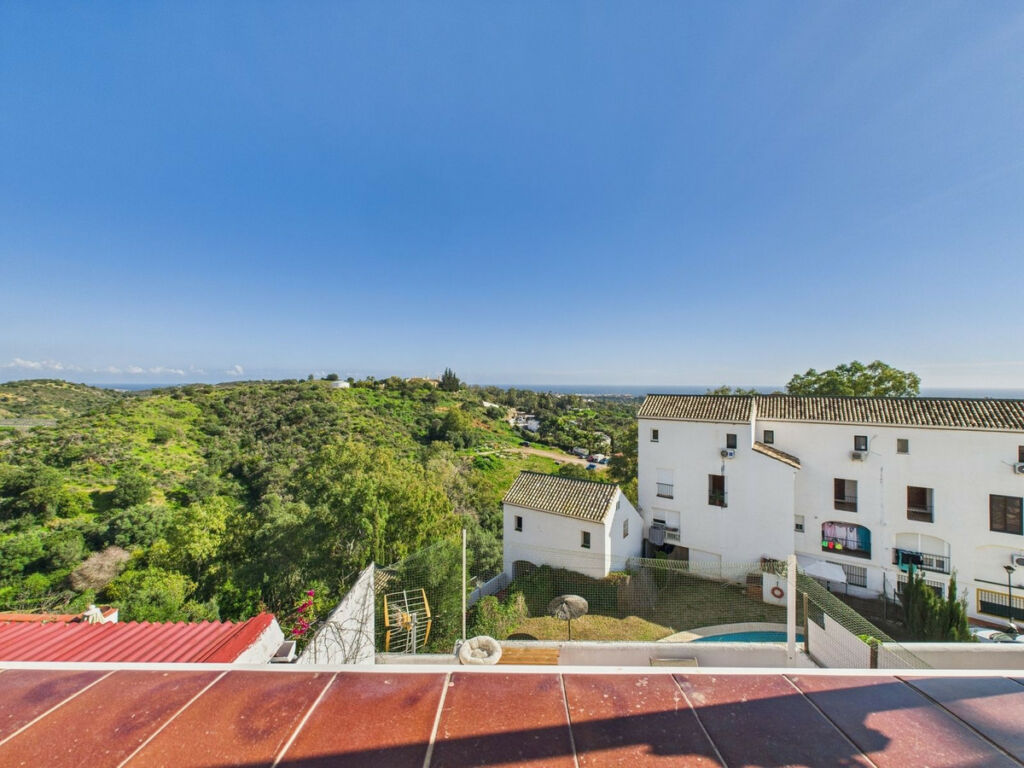Middle Floor Apartment Estepona Málaga - image 14