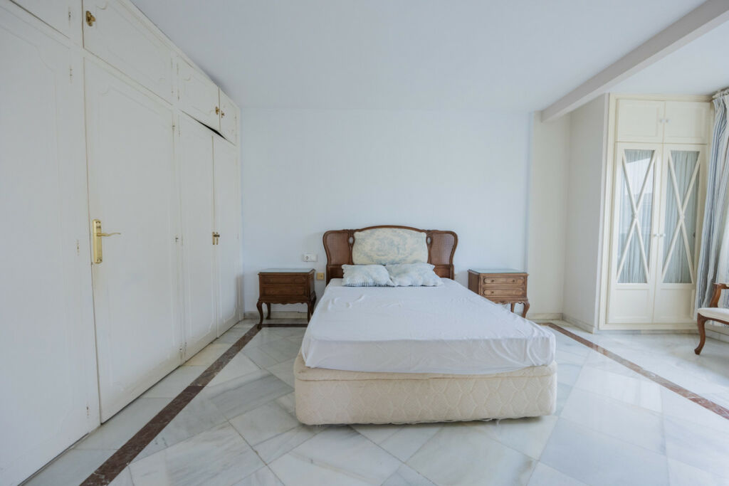 Middle Floor Apartment Marbella Málaga - image 14