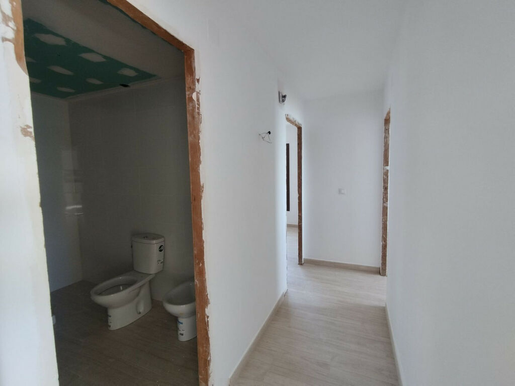 Middle Floor Apartment Fuengirola Málaga - image 14