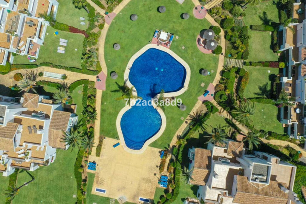 Middle Floor Apartment Los Monteros Málaga - image 14