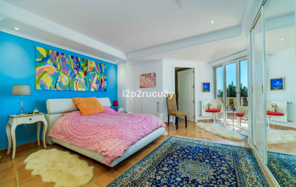 Detached Villa Moraira Alicante - image 15