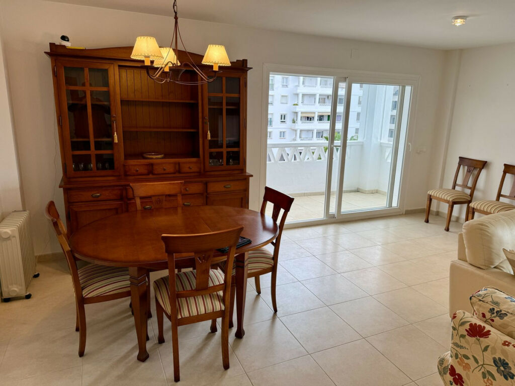 Middle Floor Apartment La Campana Málaga - image 14