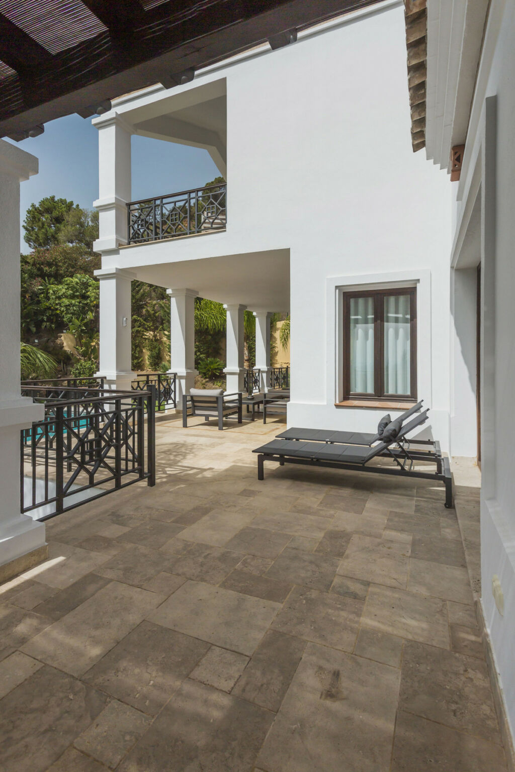 Detached Villa El Madroñal Málaga - image 14
