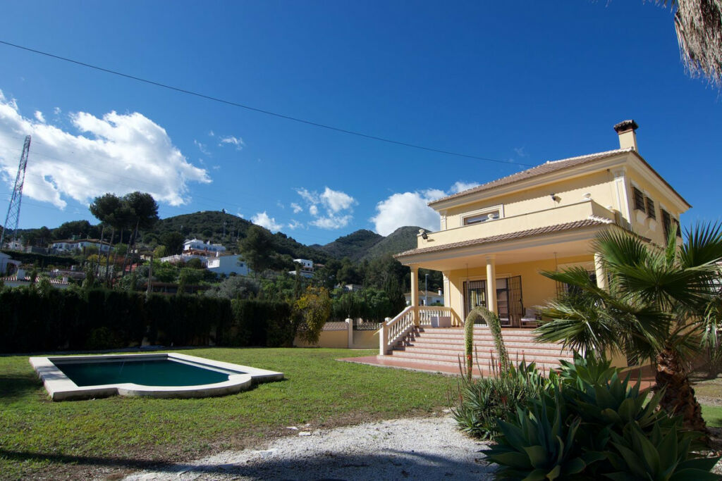 Detached Villa Alhaurín de la Torre Málaga - image 14
