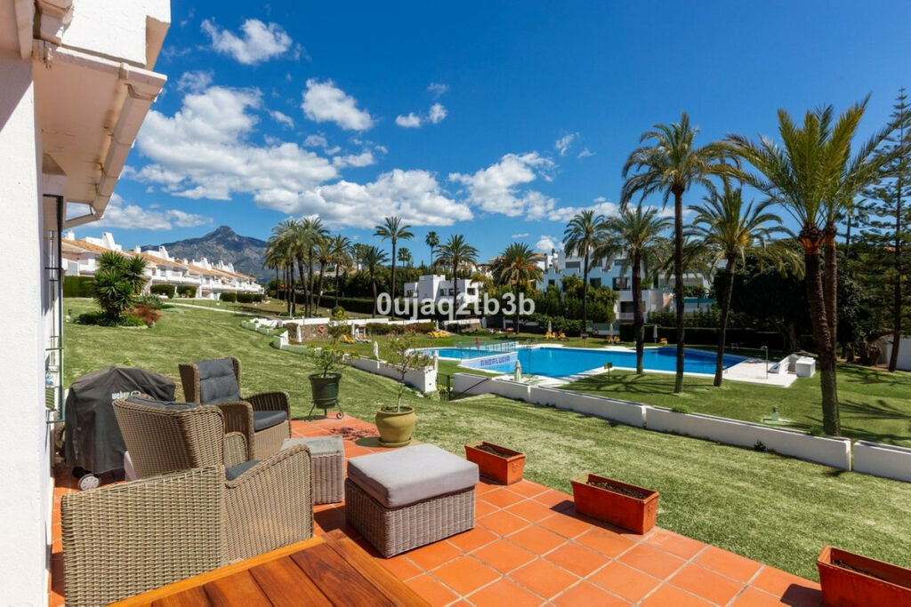 Duplex Nueva Andalucía Málaga - image 14