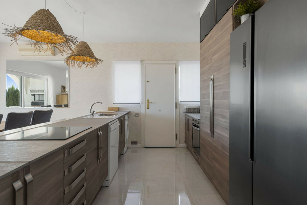 Semi-Detached House El Chaparral Málaga - image 14