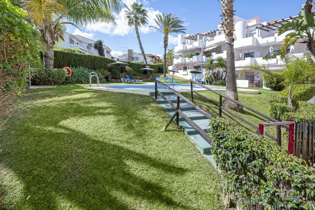 Middle Floor Apartment Bel Air Málaga - image 14