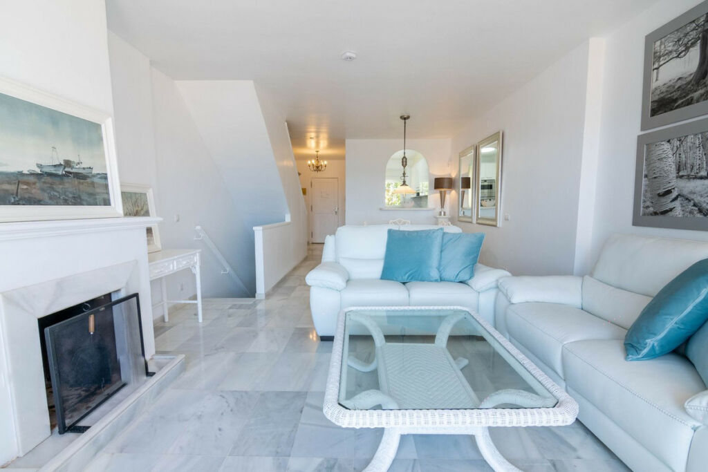 Townhouse Estepona Málaga - image 15