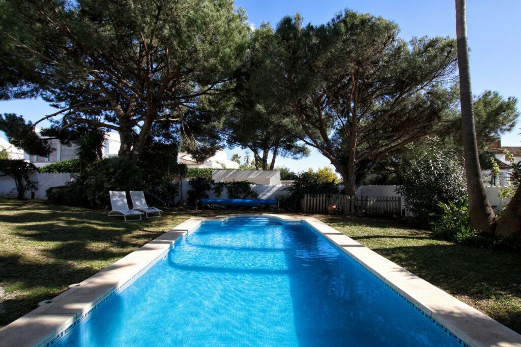 Detached Villa Costabella Málaga - image 14