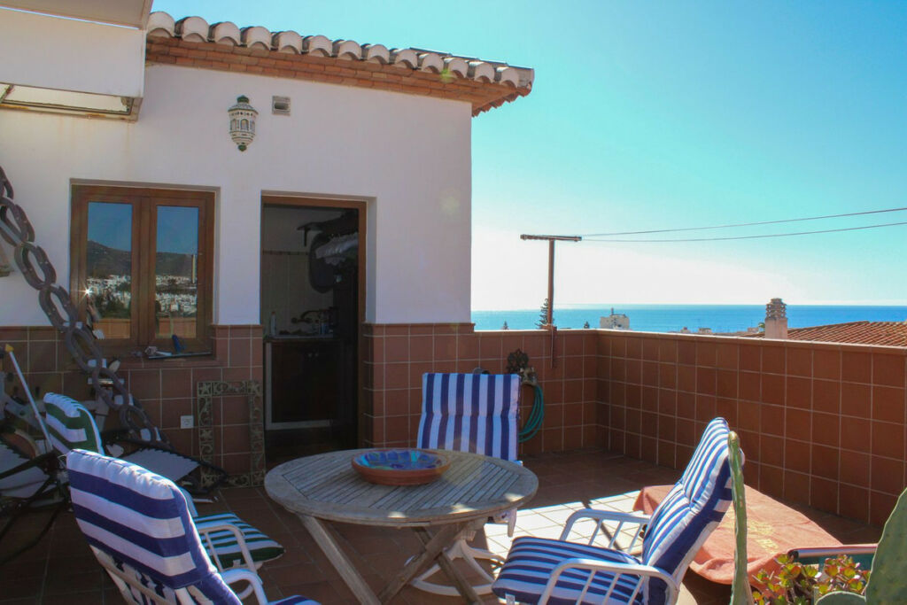 Penthouse Nerja Málaga - image 14