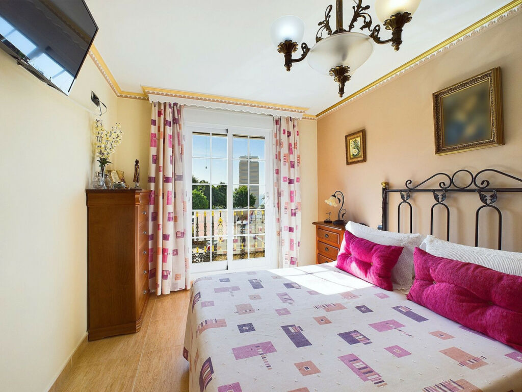 Townhouse Estepona Málaga - image 14