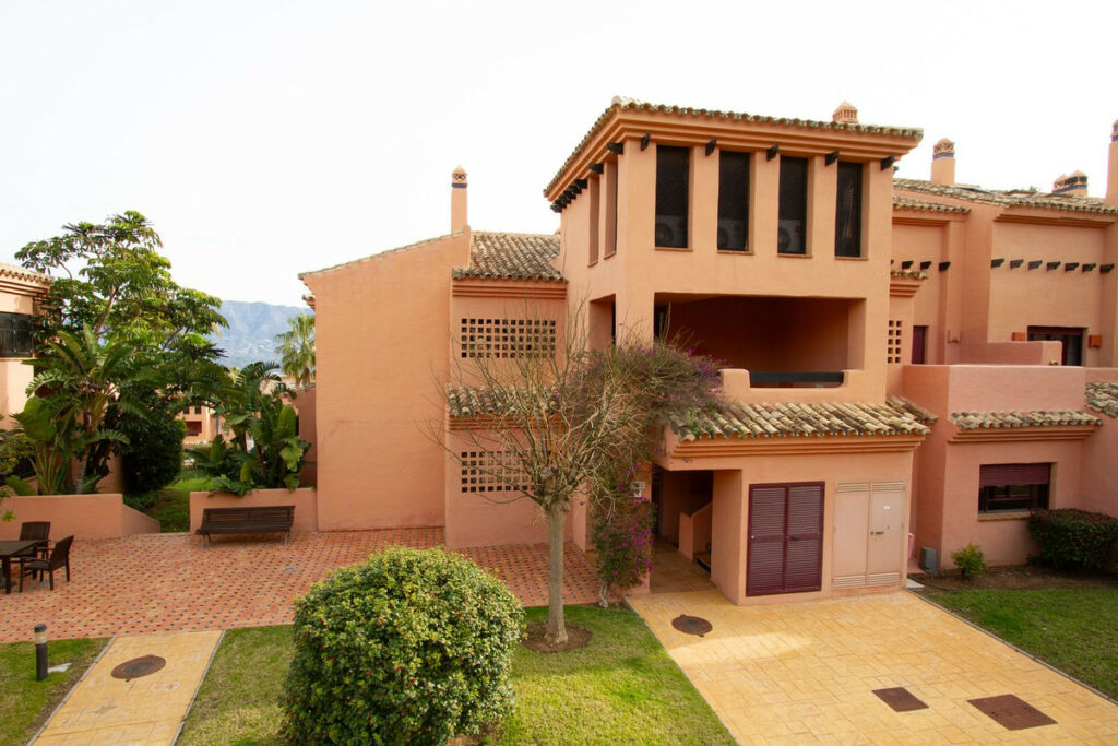 Ground Floor Apartment La Mairena Málaga - image 15