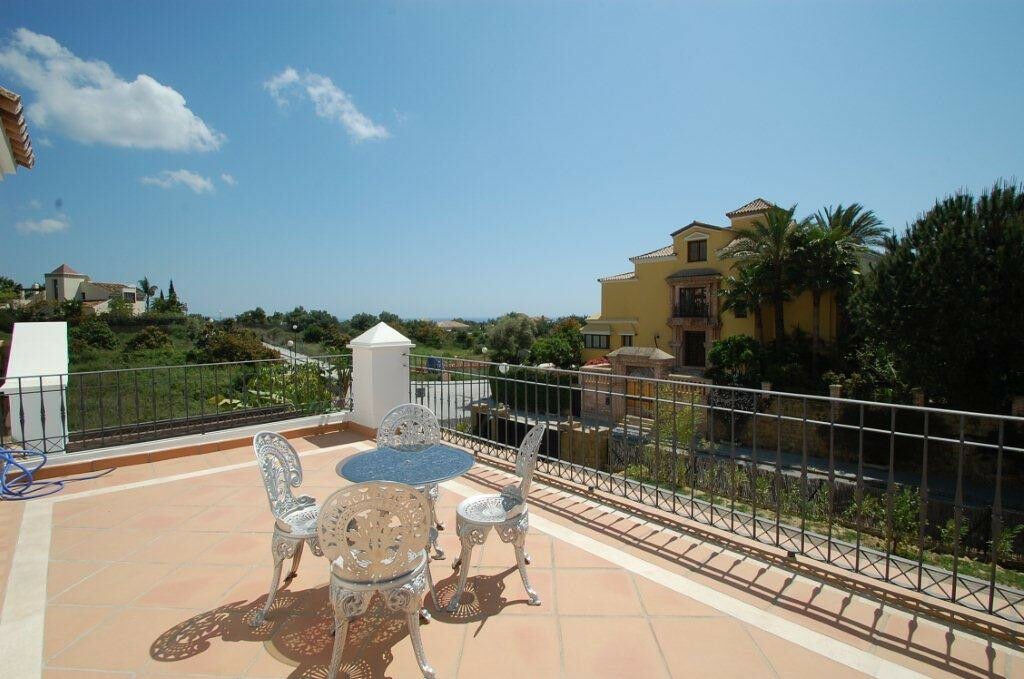 Detached Villa The Golden Mile Málaga - image 15