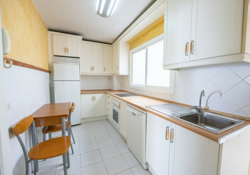 Middle Floor Apartment Marbella Málaga - image 15