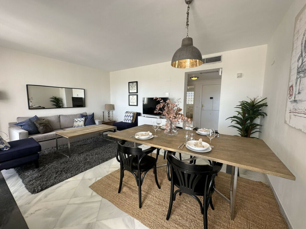 Penthouse Duplex Nueva Andalucía Málaga - image 3