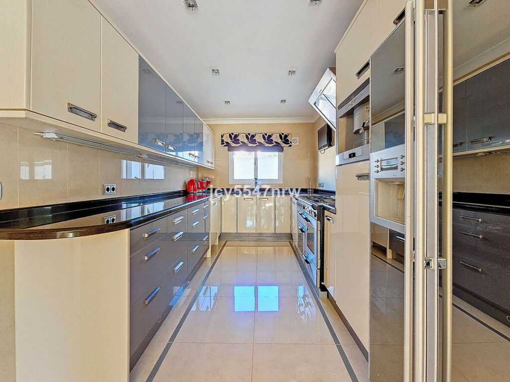 Detached Villa Moraira Alicante - image 15