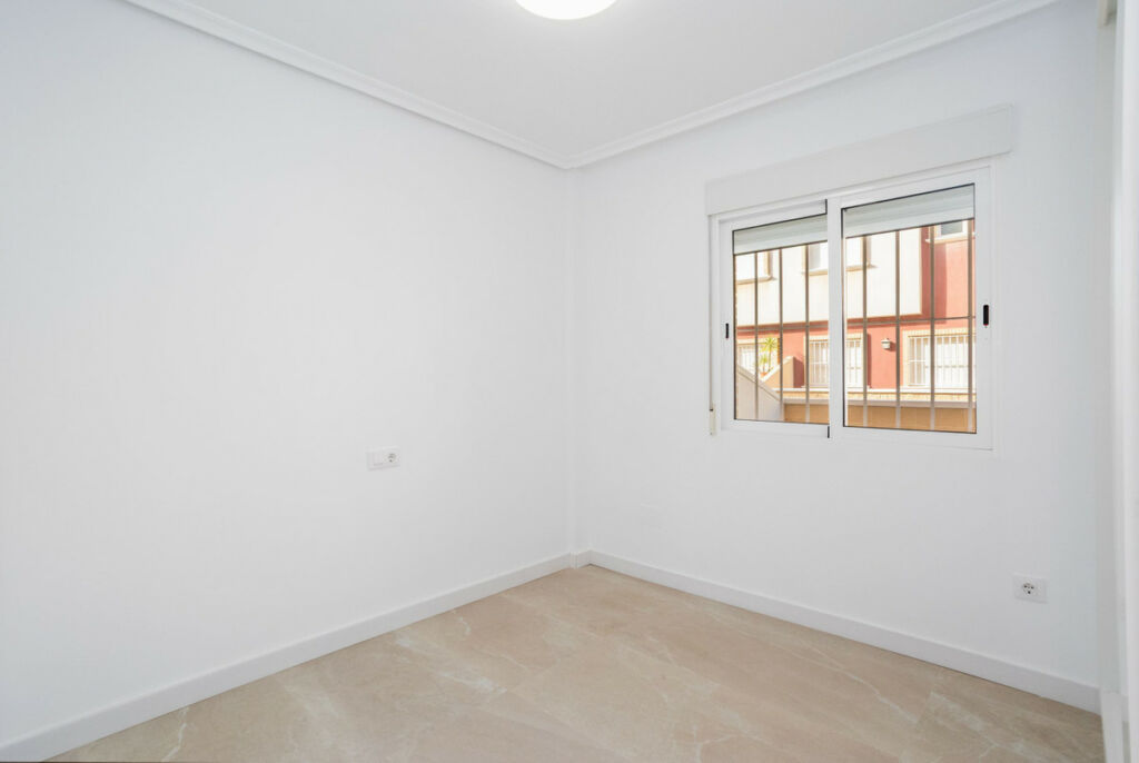 Ground Floor Apartment Torre de la Horadada Alicante - image 15