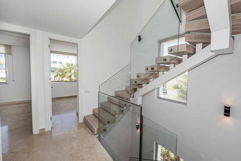 Semi-Detached House Río Real Málaga - image 15
