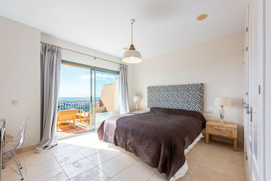 Penthouse Los Flamingos Málaga - image 15