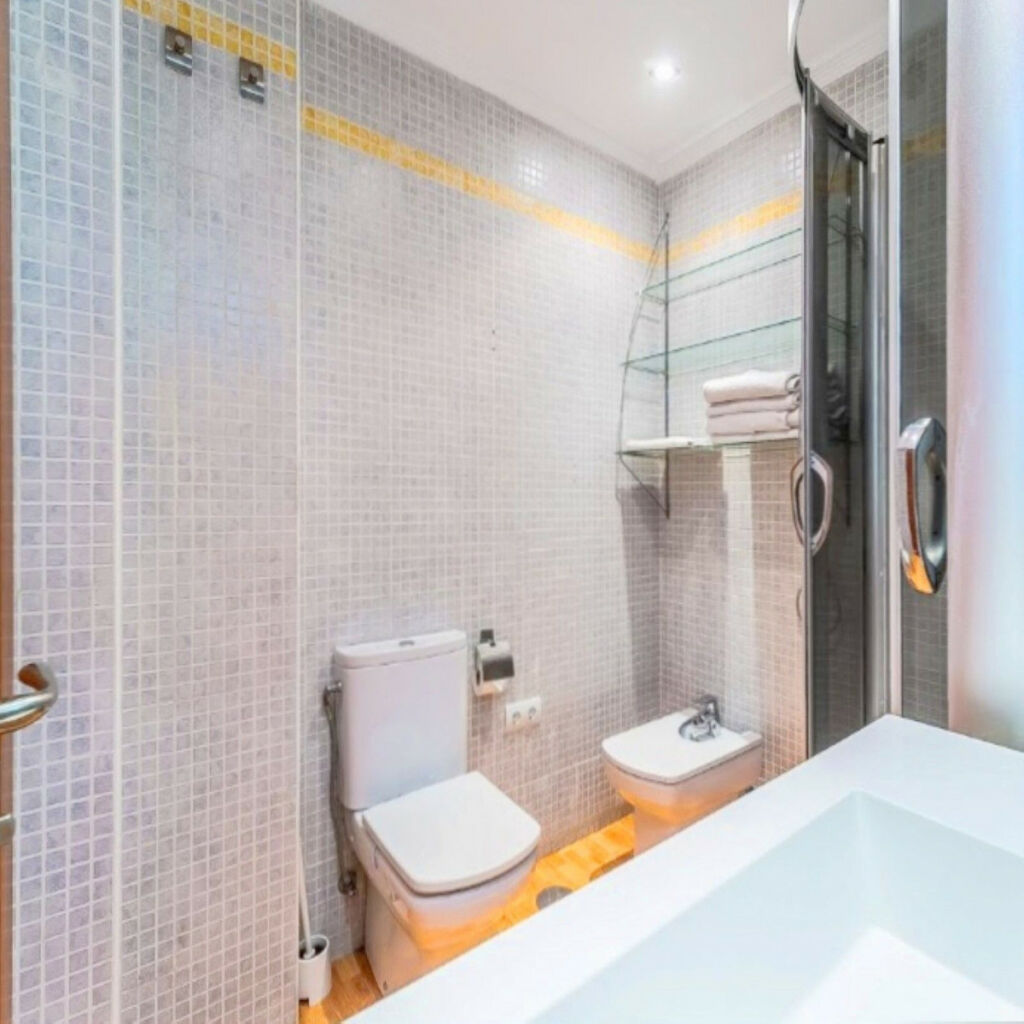 Middle Floor Apartment Estepona Málaga - image 15