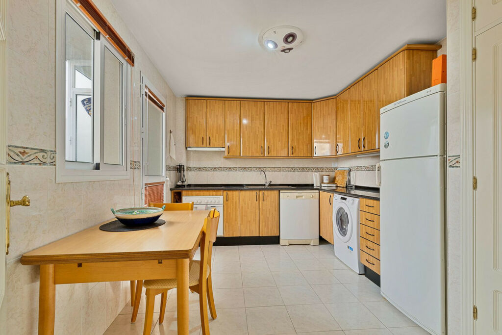 Penthouse Fuengirola Málaga - image 15