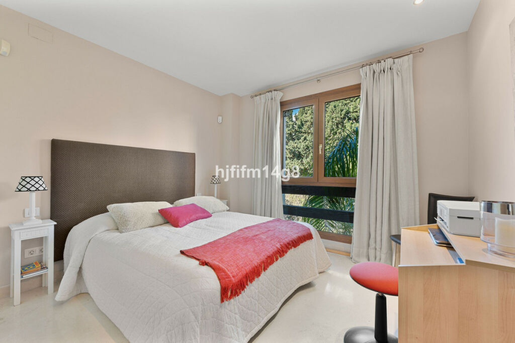 Penthouse Duplex Estepona Málaga - image 16