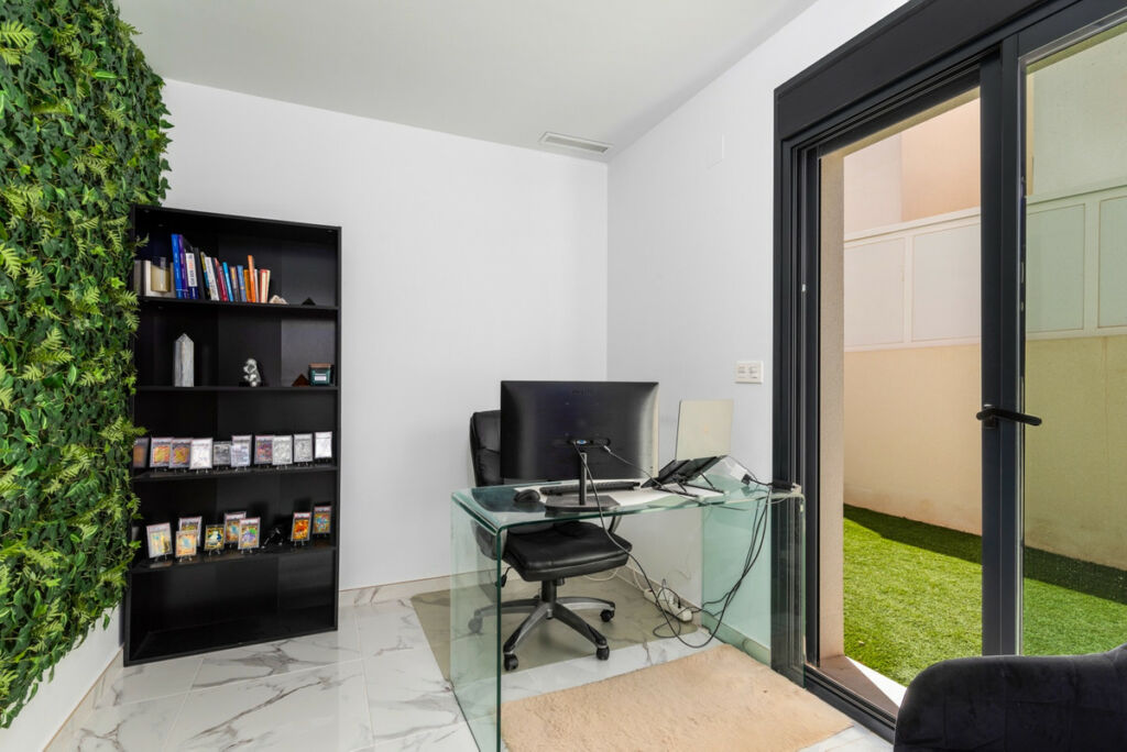 Detached Villa Los Montesinos Alicante - image 14
